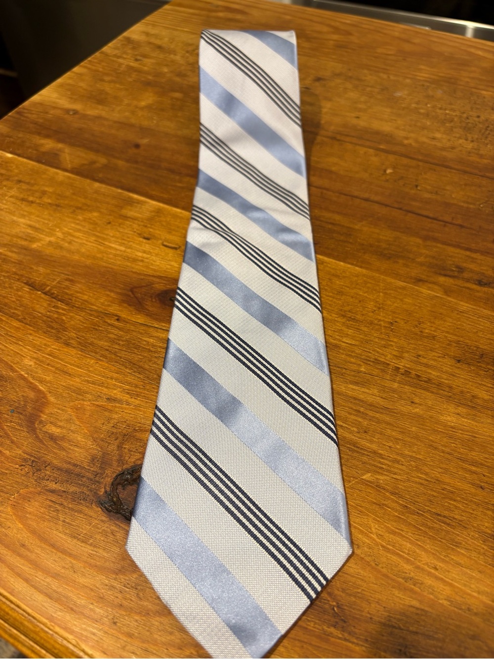 Tommy Hilfiger Men's Light Blue and Silver Striped Tie